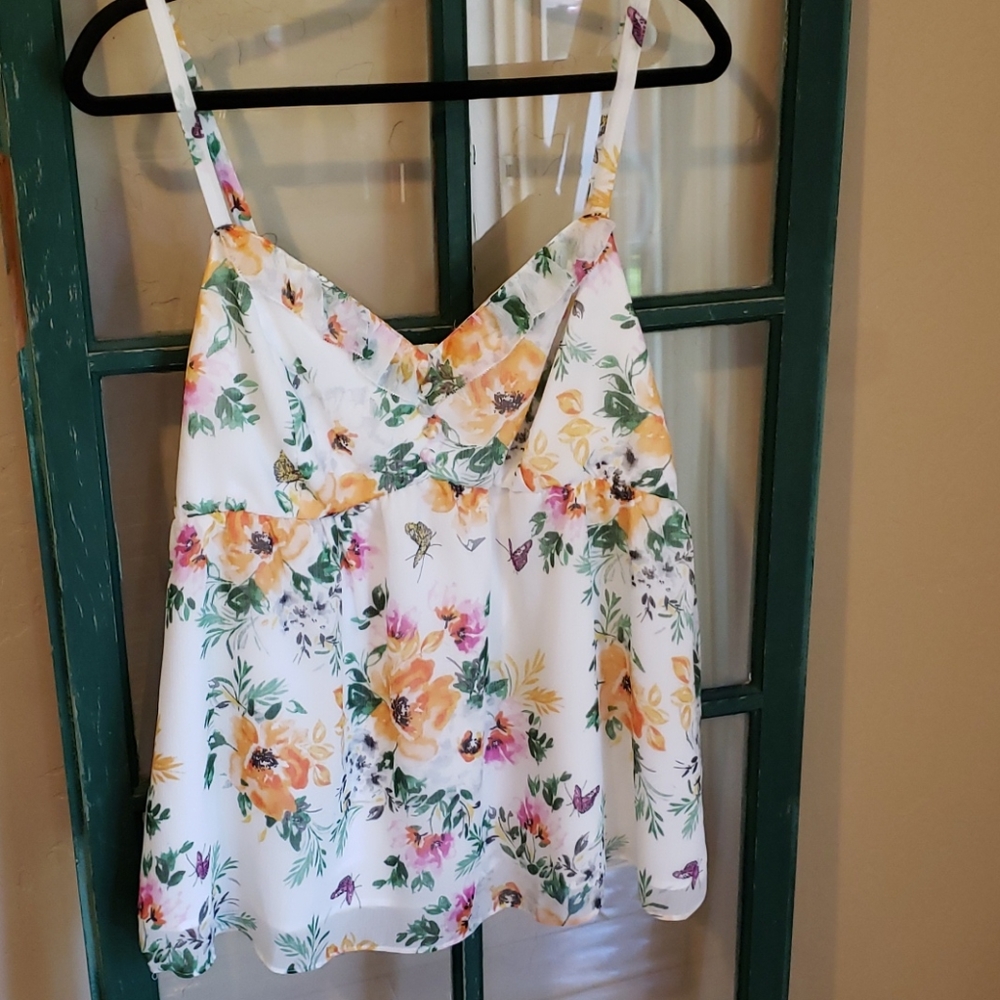 Torrid size 1 floral and flowy camisole style tank